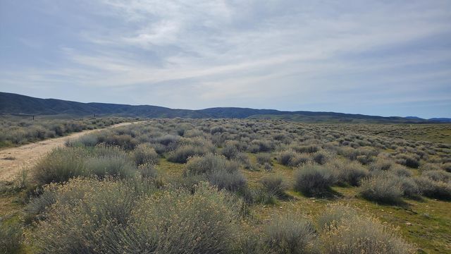 130th St West & Avenue I-8, Lancaster, CA 93536