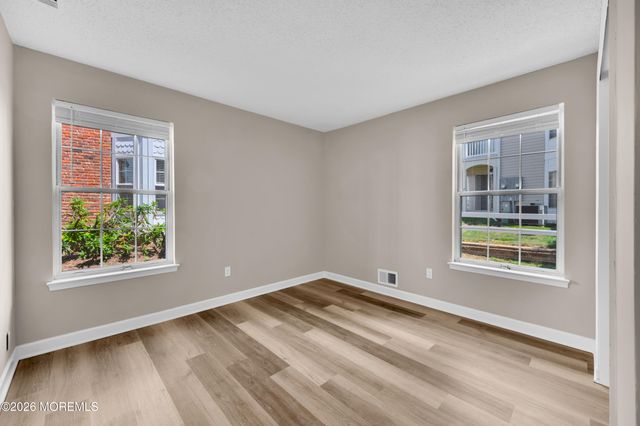 83 Tulip Lane, Freehold, NJ 07728