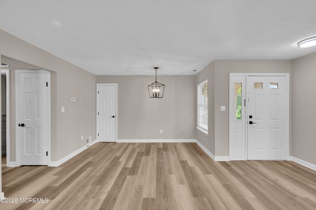 83 Tulip Lane, Freehold, NJ 07728