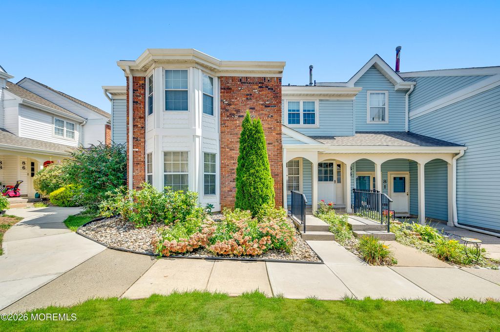 83 Tulip Lane, Freehold, NJ 07728