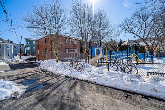 7 Mortimer Pl 2, Somerville, MA 02145