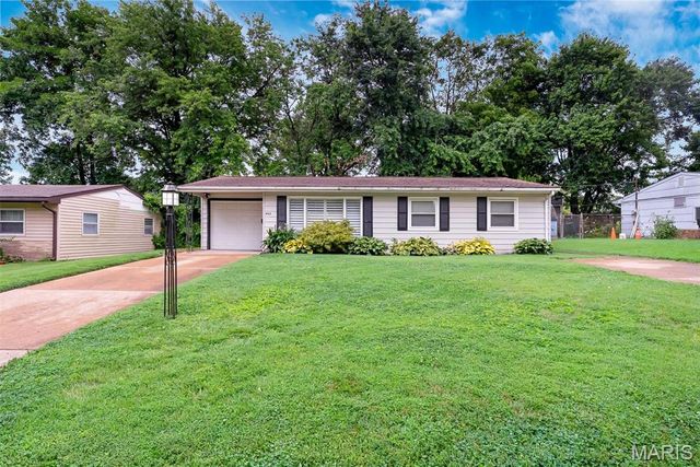 4123 Beauty Lane, St Louis, MO 63134