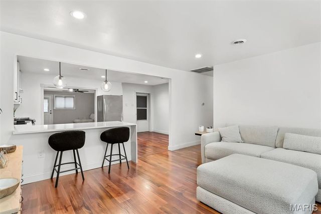 4123 Beauty Lane, St Louis, MO 63134