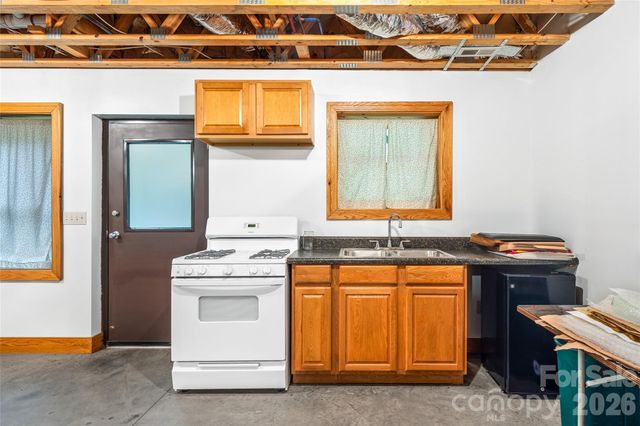 464 Governors View Road, Asheville, NC 28805