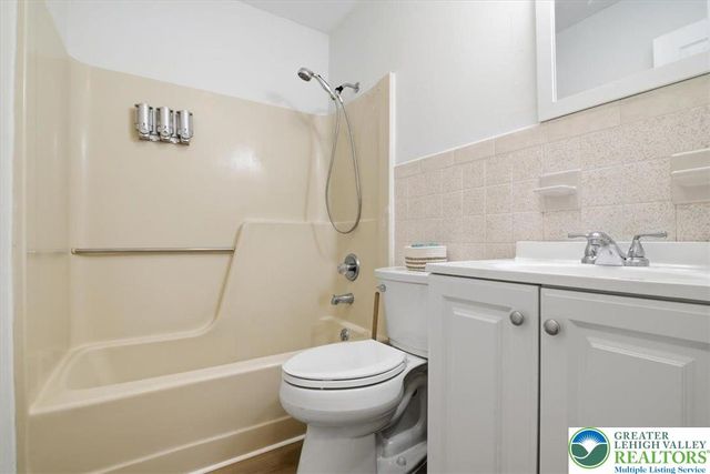 183 Crescent Way, Tunkhannock Twp, PA 18210