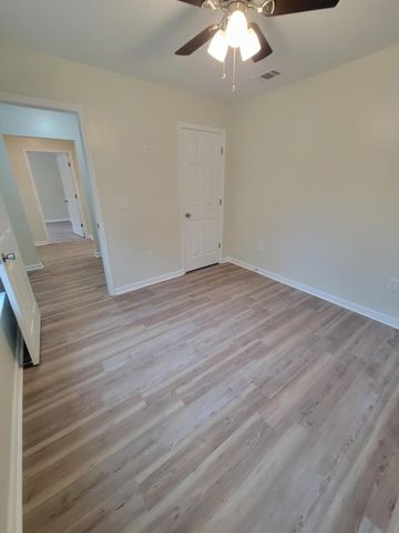 47 Cedar Hill Court, Defuniak Springs, FL 32433