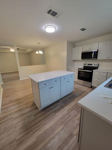 47 Cedar Hill Court, Defuniak Springs, FL 32433