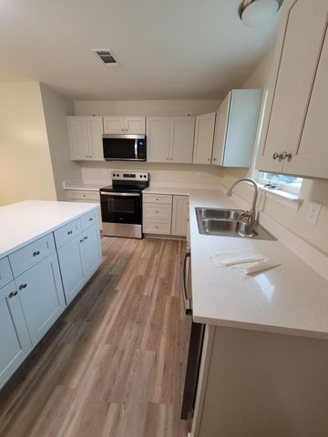 47 Cedar Hill Court, Defuniak Springs, FL 32433