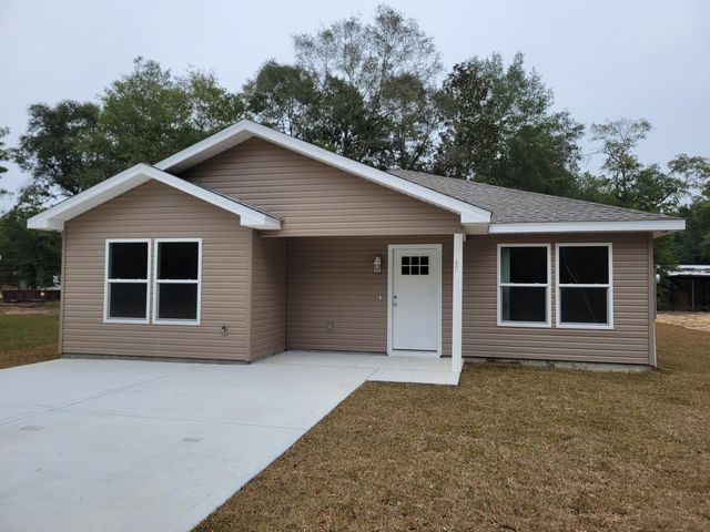 47 Cedar Hill Court, Defuniak Springs, FL 32433