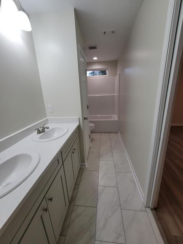 47 Cedar Hill Court, Defuniak Springs, FL 32433