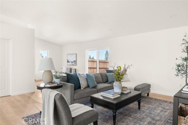 1647 Log Cabin, Paradise, CA 95969