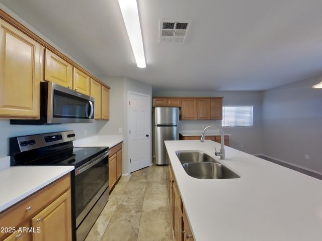 24401 N LOST DUTCHMAN Way, Florence, AZ 85132