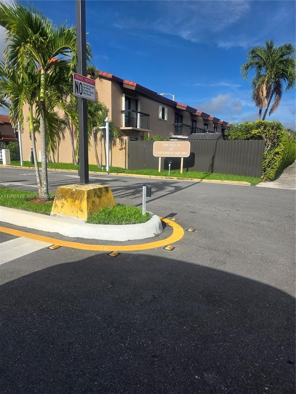 1811 SW 107th Ave 2305, Miami, FL 33165