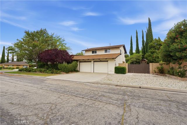 2718 Still Meadow, Lancaster, CA 93536