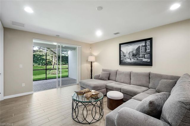 14883 Edgewater CIR, Naples, FL 34114