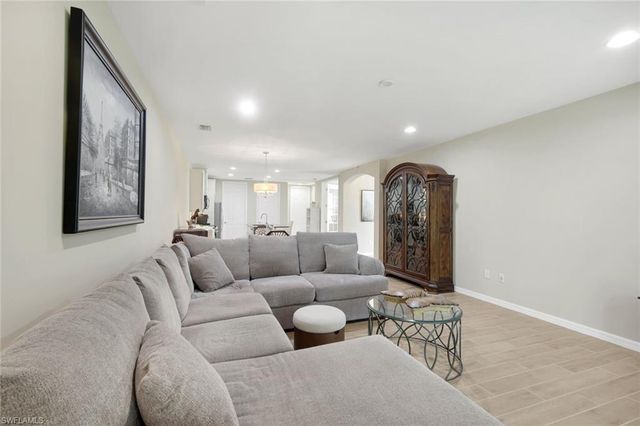 14883 Edgewater CIR, Naples, FL 34114