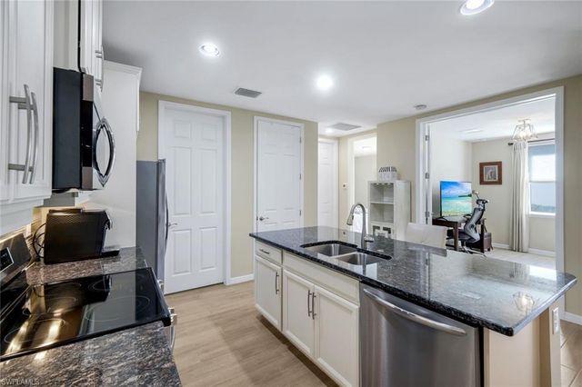 14883 Edgewater CIR, Naples, FL 34114