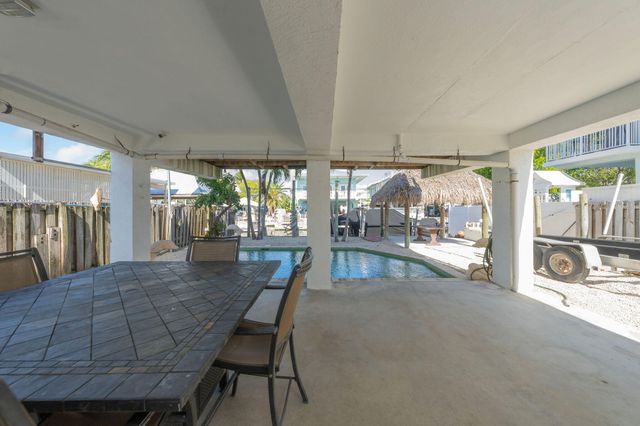 27 Avenue D, Key Largo, FL 33037
