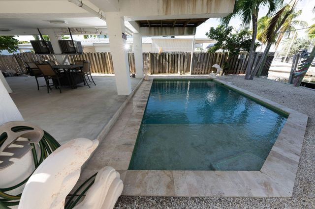 27 Avenue D, Key Largo, FL 33037