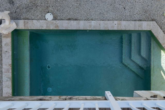 27 Avenue D, Key Largo, FL 33037