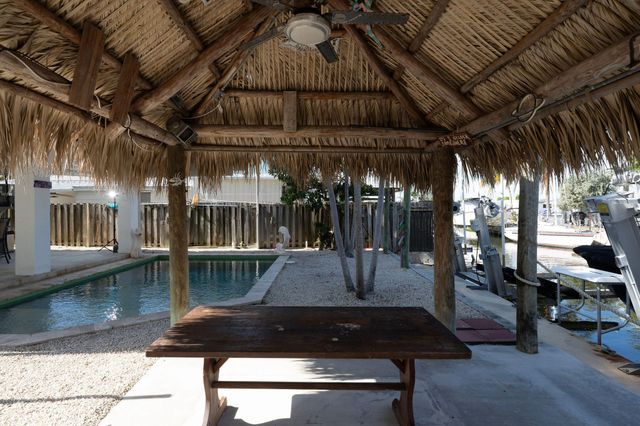 27 Avenue D, Key Largo, FL 33037