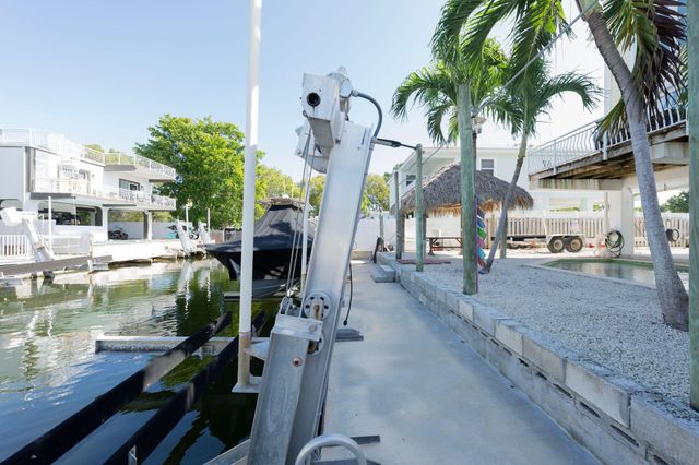 27 Avenue D, Key Largo, FL 33037