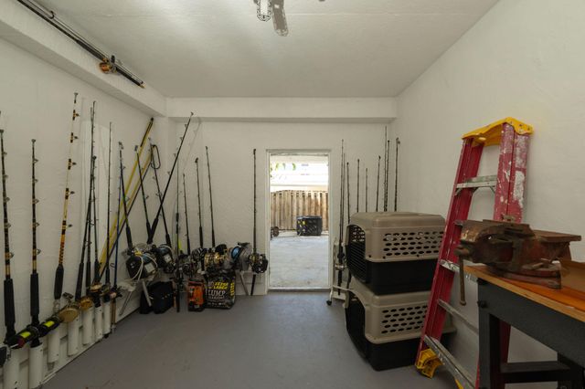 27 Avenue D, Key Largo, FL 33037