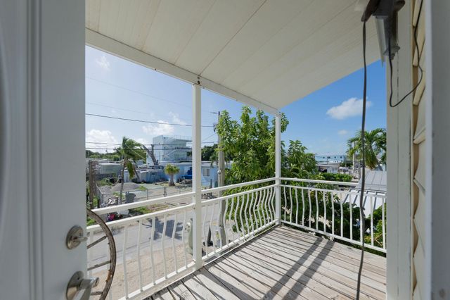27 Avenue D, Key Largo, FL 33037