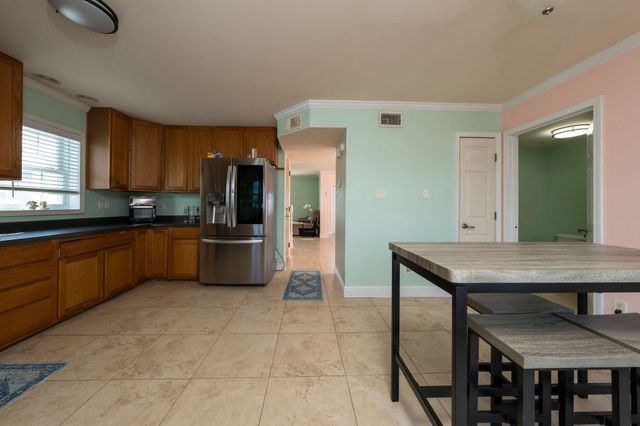 27 Avenue D, Key Largo, FL 33037