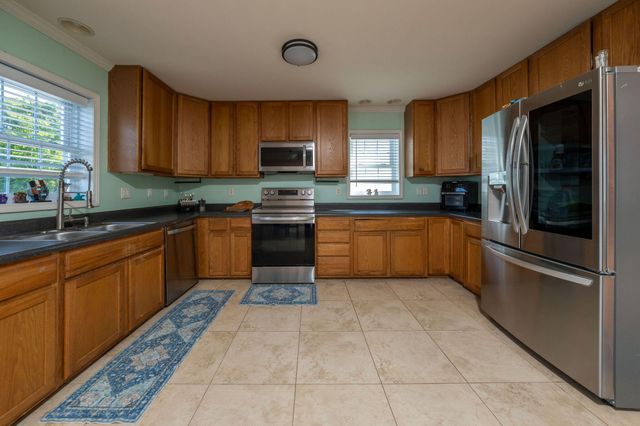 27 Avenue D, Key Largo, FL 33037