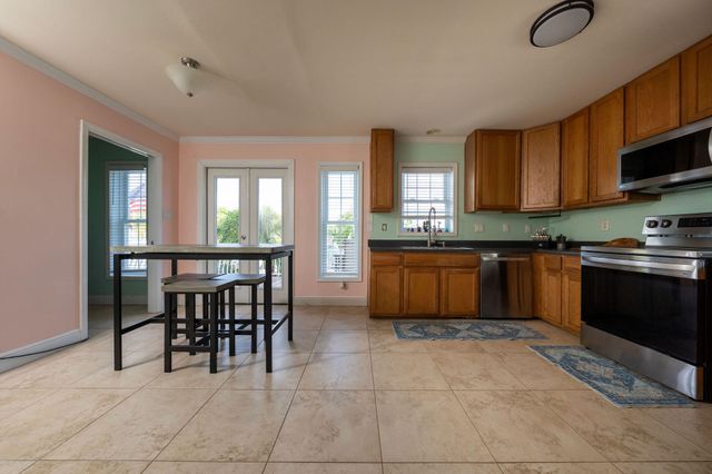 27 Avenue D, Key Largo, FL 33037