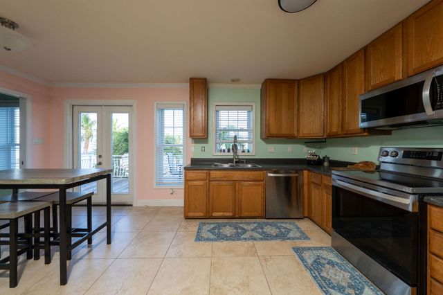 27 Avenue D, Key Largo, FL 33037