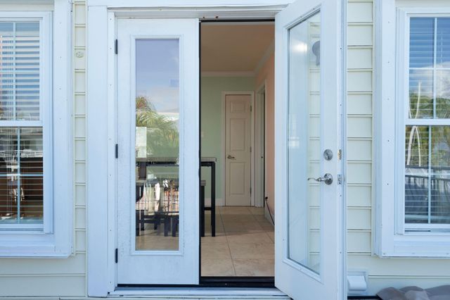 27 Avenue D, Key Largo, FL 33037