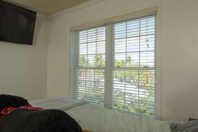 27 Avenue D, Key Largo, FL 33037