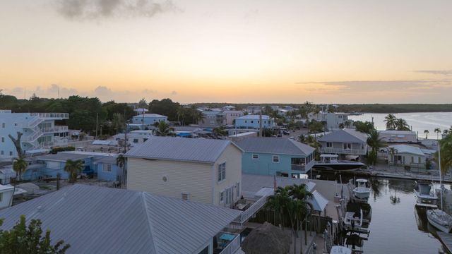 27 Avenue D, Key Largo, FL 33037