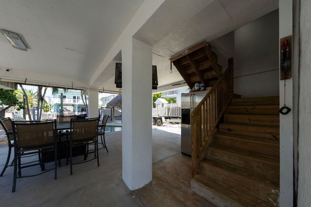 27 Avenue D, Key Largo, FL 33037