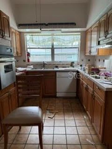 605 COURTNEY DRIVE, Tampa, FL 33617