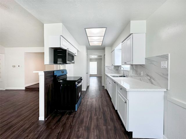 9270 Theysen Drive, Houston, TX 77080