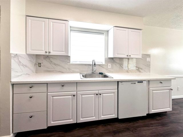 9270 Theysen Drive, Houston, TX 77080