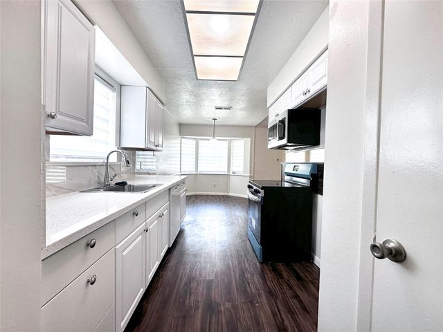 9270 Theysen Drive, Houston, TX 77080
