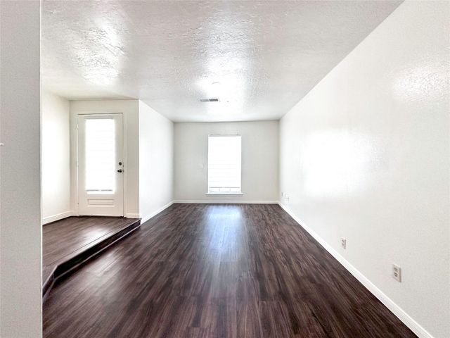 9270 Theysen Drive, Houston, TX 77080