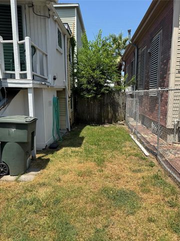 908 34th Street, Galveston, TX 77550