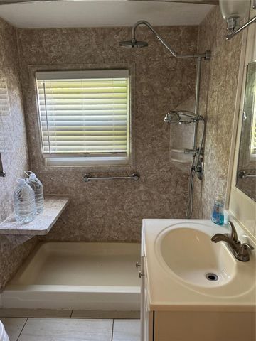 908 34th Street, Galveston, TX 77550