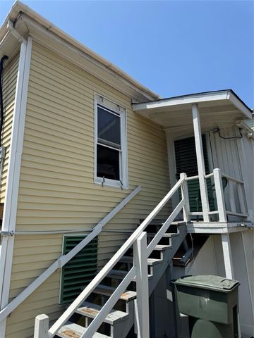 908 34th Street, Galveston, TX 77550