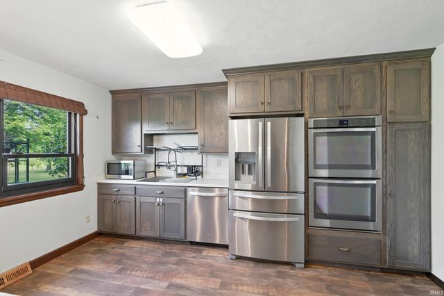 2090 S Warren Road, Huntington, IN 46750