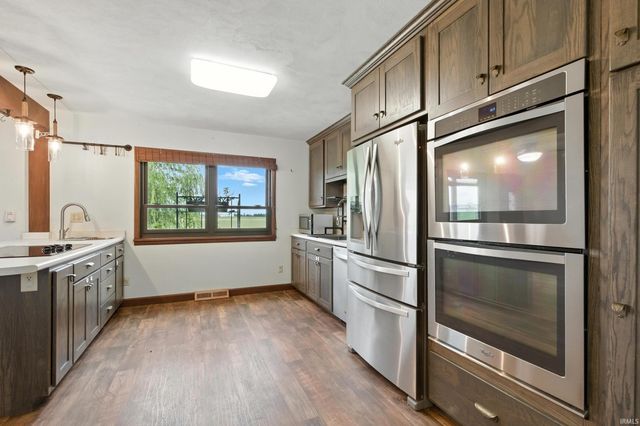 2090 S Warren Road, Huntington, IN 46750