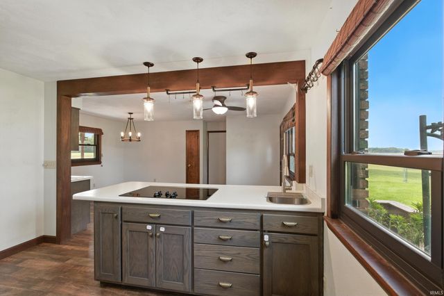 2090 S Warren Road, Huntington, IN 46750