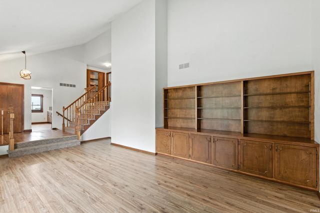 2090 S Warren Road, Huntington, IN 46750