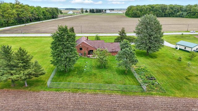 2090 S Warren Road, Huntington, IN 46750