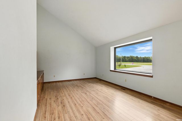 2090 S Warren Road, Huntington, IN 46750